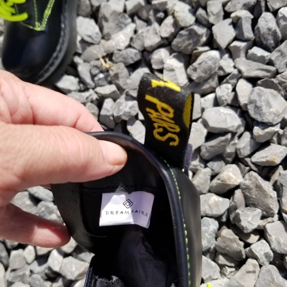 Dream Pairs Kids Combat Boots. Kids/girls size 10. Black with neon laces - Picture 3 of 7